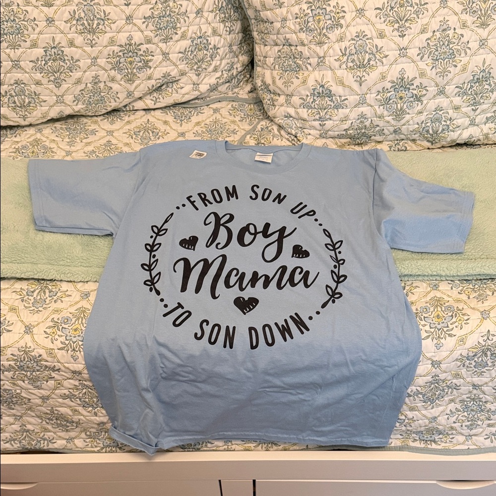 *NWT* Cute Boy Mom Shirt